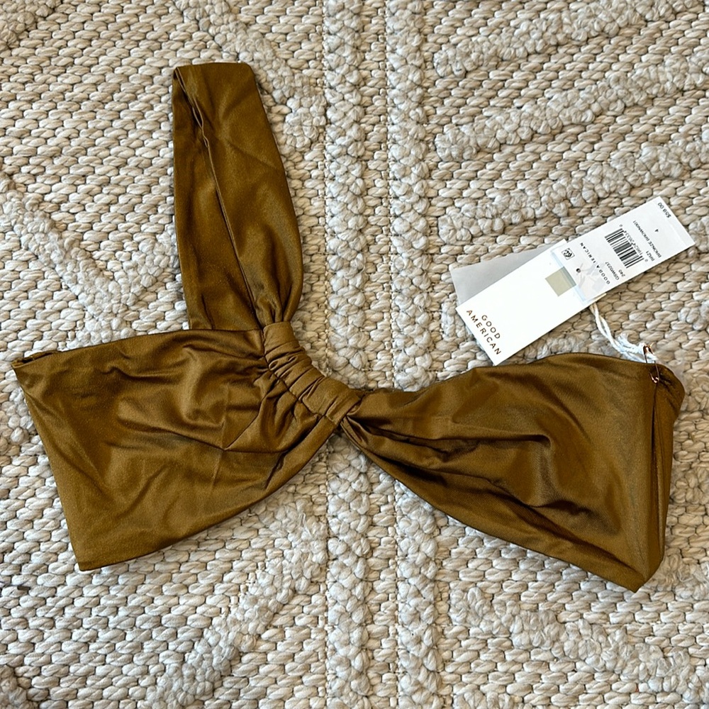 Good American Bali Bikini Top in Bronze Brown